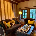 Landhuis Le Manoir Du Perroy *