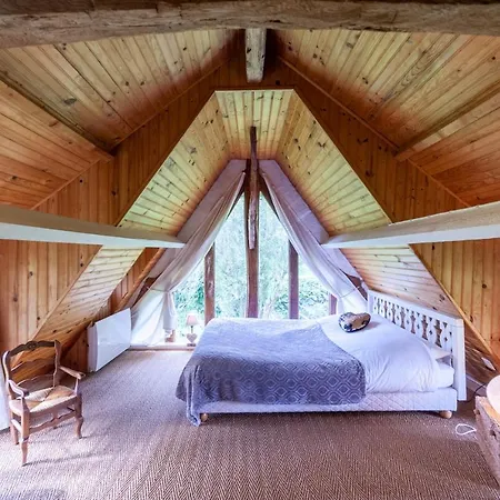 Le Manoir Du Perroy Country house *