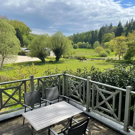 Летний дом Le Manoir Du Perroy Saint-Wandrille-Rancon