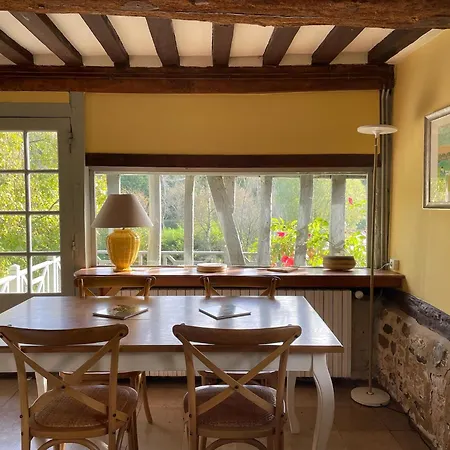 Le Manoir Du Perroy *