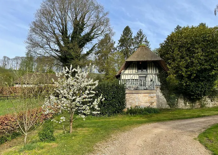 Le Manoir Du Perroy Country house